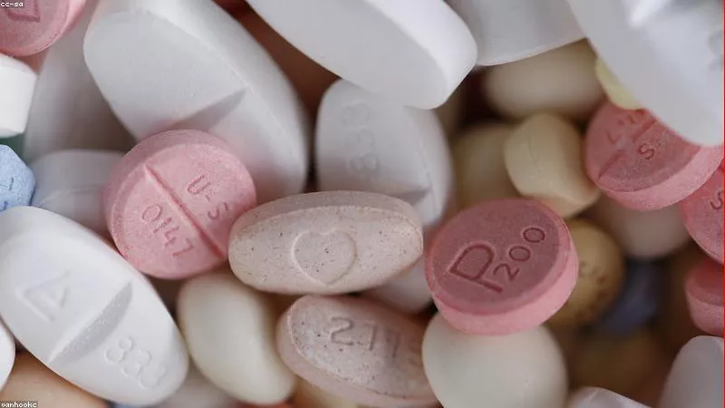 Cách nhận diện và phòng ngừa mua phải thuốc Tadalafil giả trôi nổi